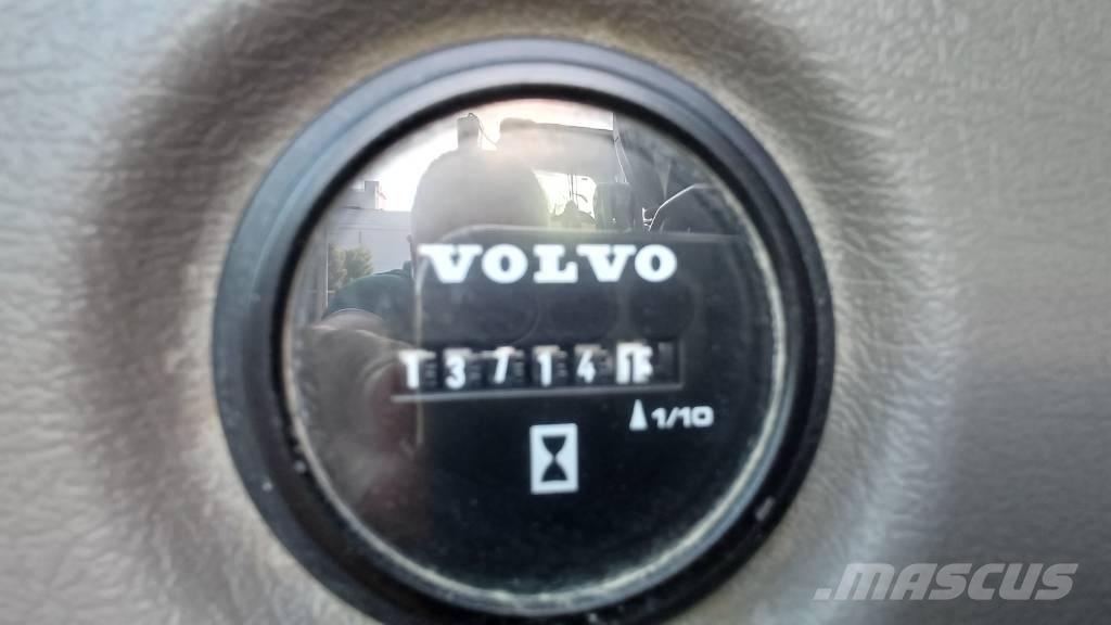 Volvo ECR 88 D Beltegraver