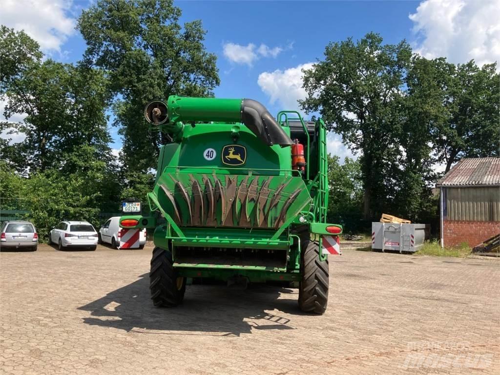 John Deere T670 Skurtreskere