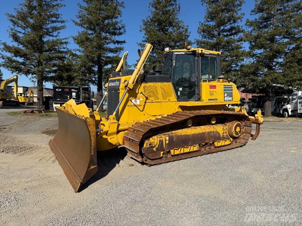 Komatsu D65PX-18 Dozere Beltegående