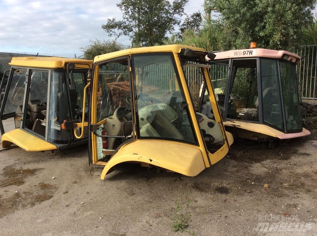 Komatsu WB 97 R Førerhus og Interiør