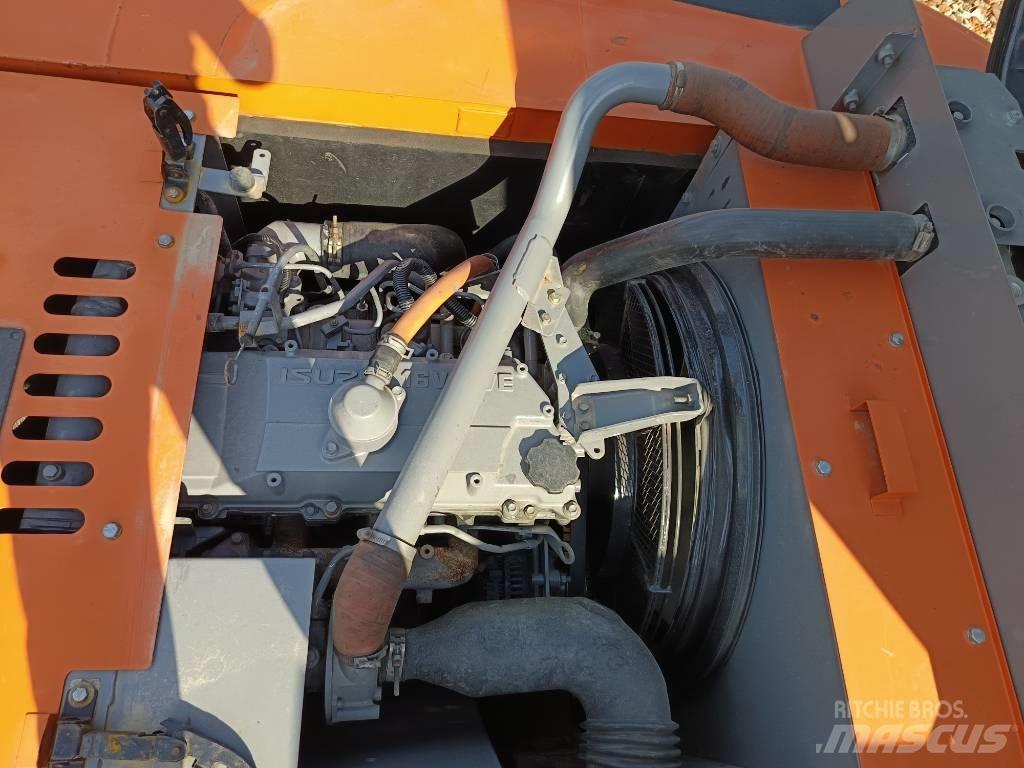 Hitachi ZX240 Beltegraver