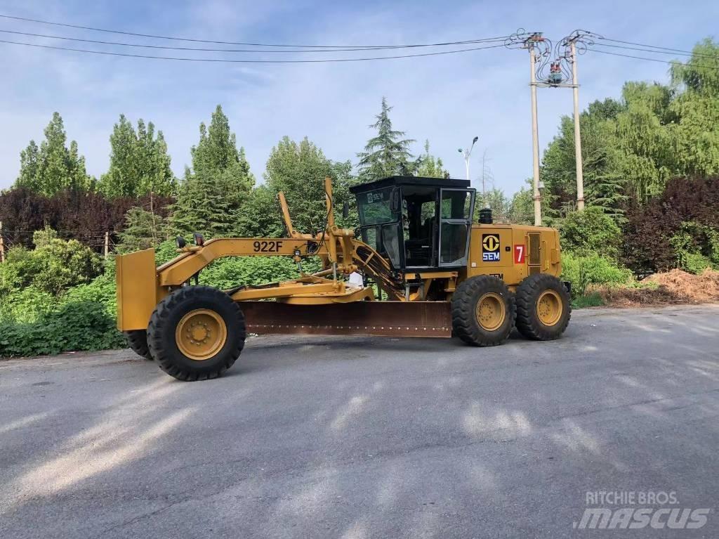 SEM 922F grader Veihøvler