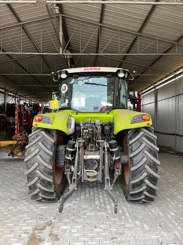 CLAAS Arion 440 Traktorer