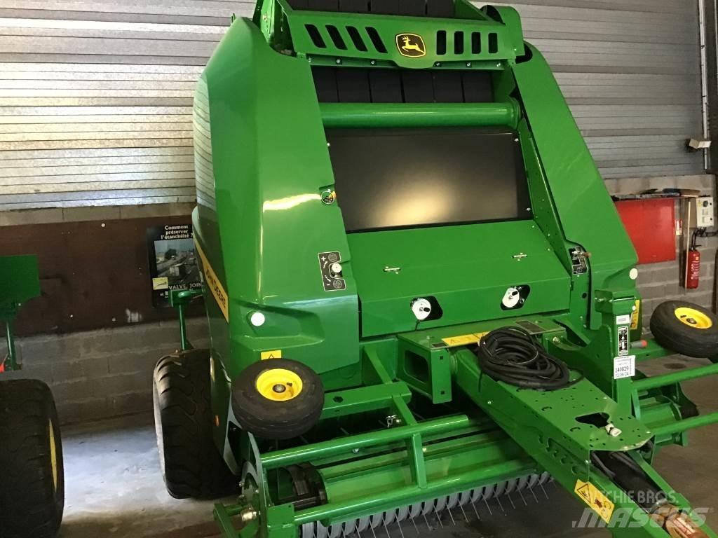 John Deere V461M Rundballepresser