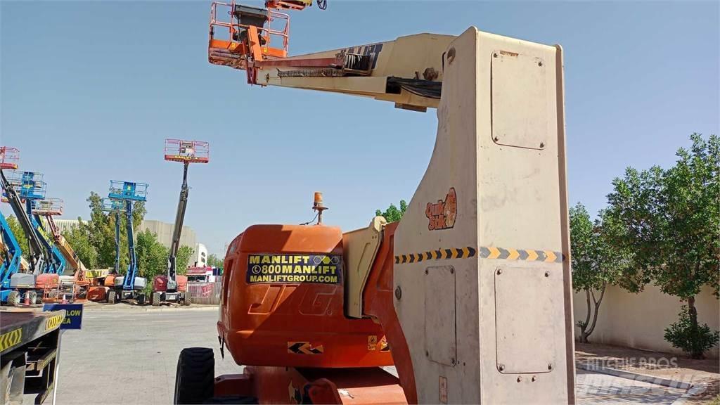 JLG 800AJ Leddede bomlifter