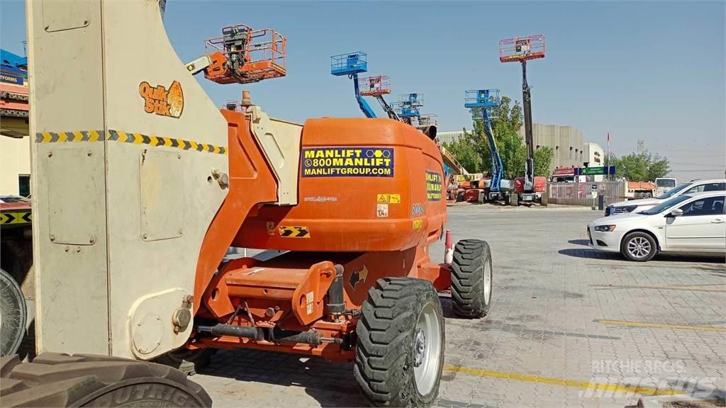 JLG 800AJ Leddede bomlifter