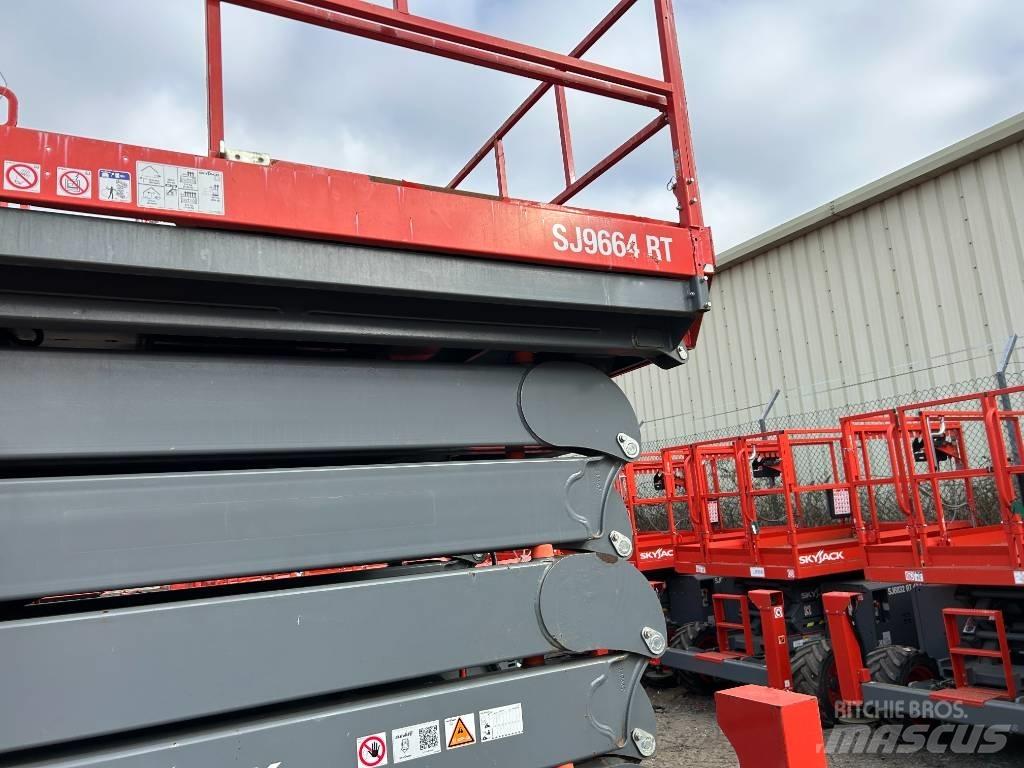 SkyJack sj 9664 RT Sakselifter