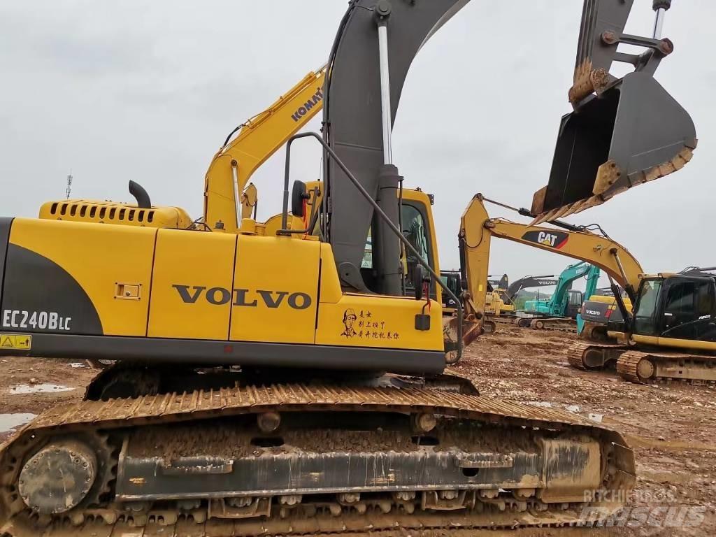 Volvo EC 240 B LC Beltegraver