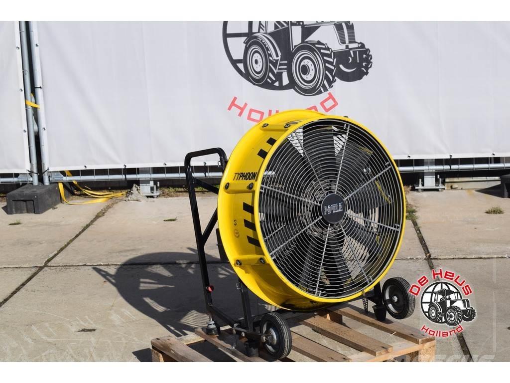  TYPHOON 24T8 Personbiler