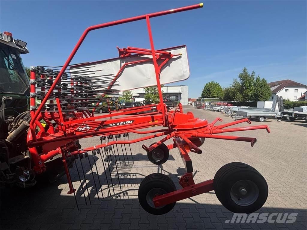 Kuhn GA4121GM Svanser