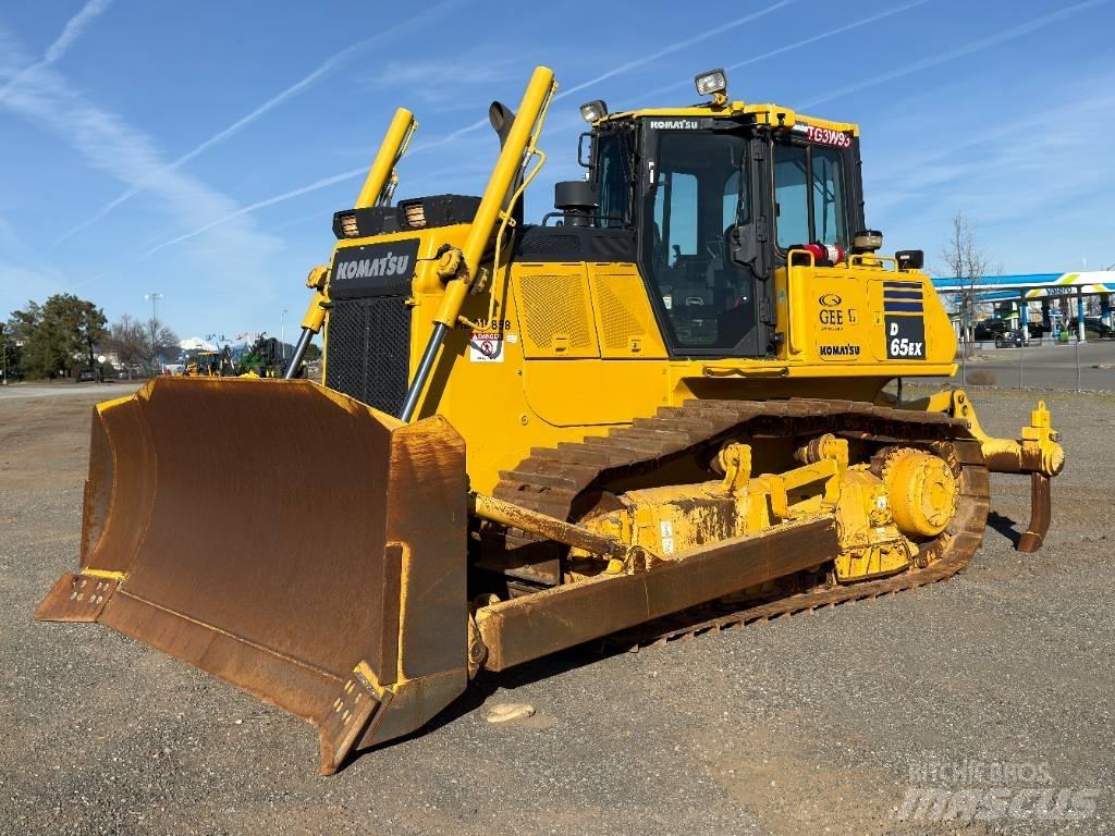 Komatsu D65EX-18 Dozere Beltegående