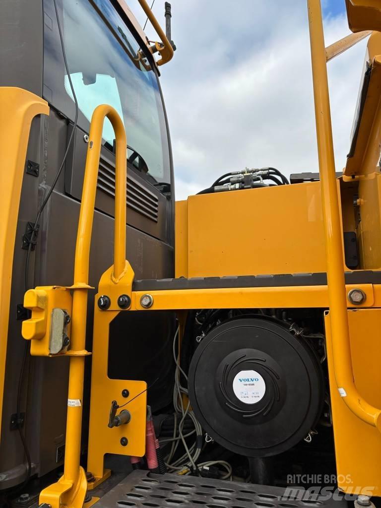 Volvo EW 180 D Hjulgravere