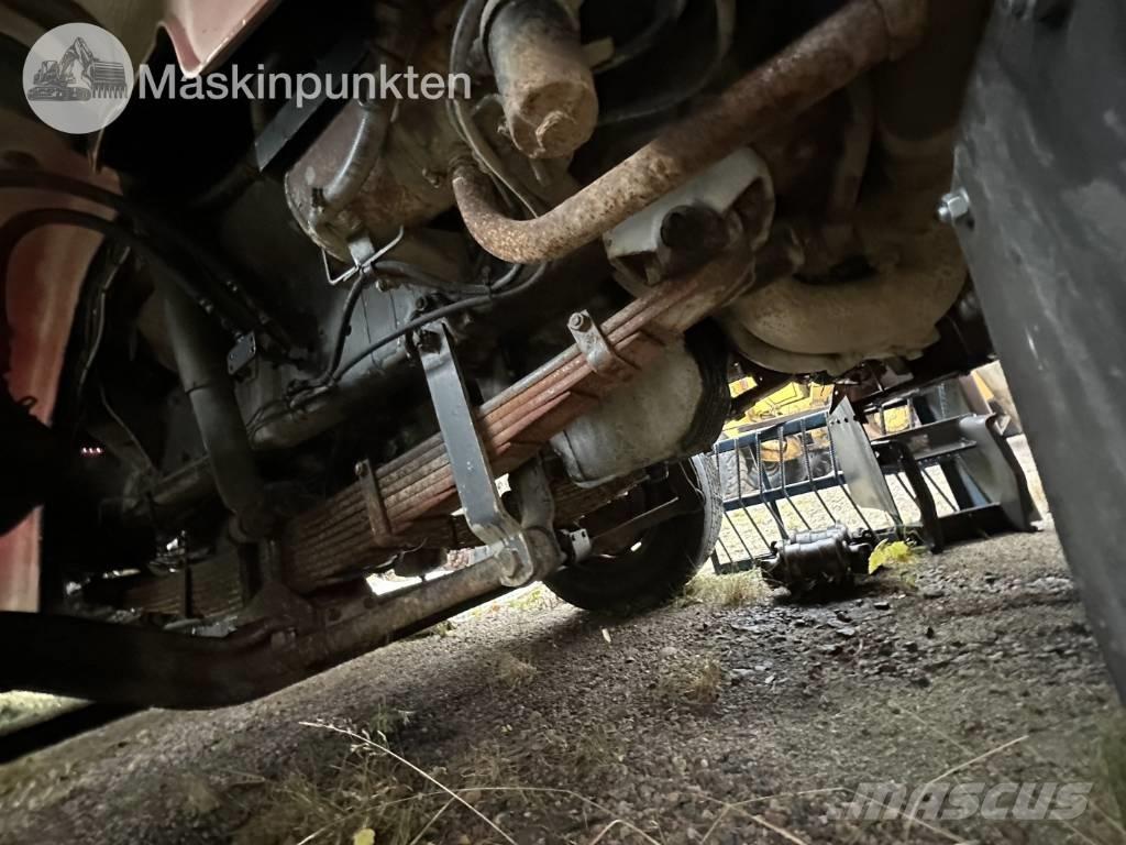 Scania T 143 H Trekkvogner