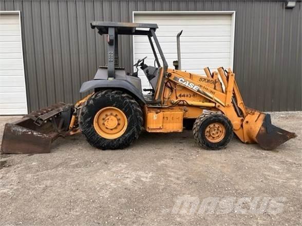 CASE 570M XT Hjullastere