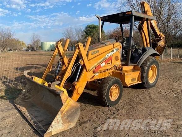 CASE 580M II Traktorgravere