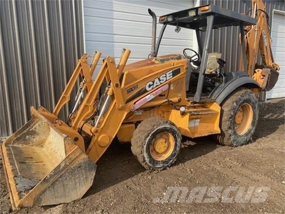 CASE 580M III Traktorgravere