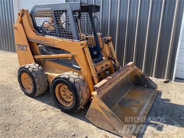 CASE 75XT Kompaktlastere