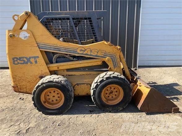 CASE 85XT Kompaktlastere
