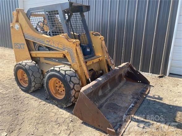 CASE 85XT Kompaktlastere