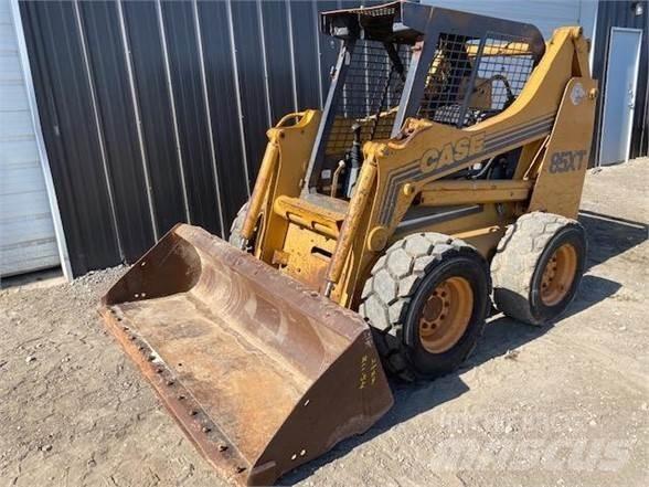 CASE 85XT Kompaktlastere