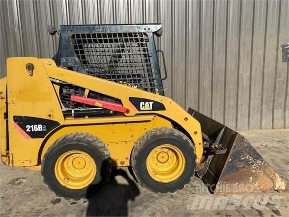 CAT 216B2 Kompaktlastere