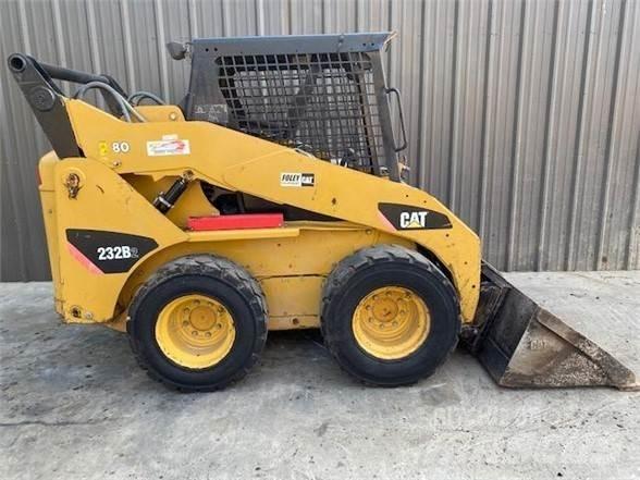 CAT 232B2 Kompaktlastere