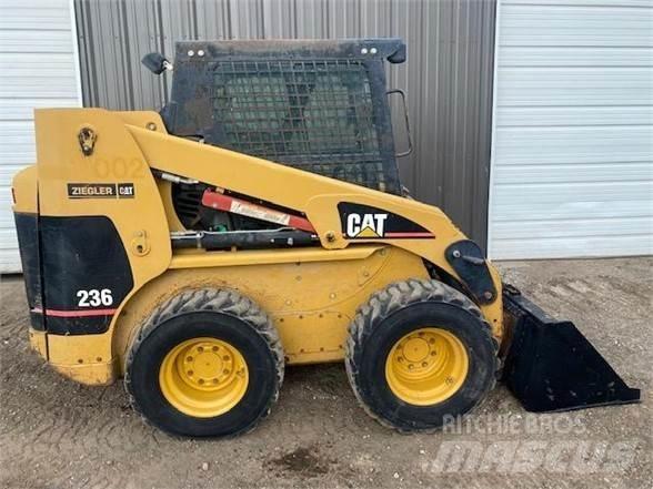 CAT 236 Kompaktlastere