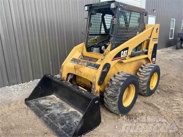 CAT 236 Kompaktlastere