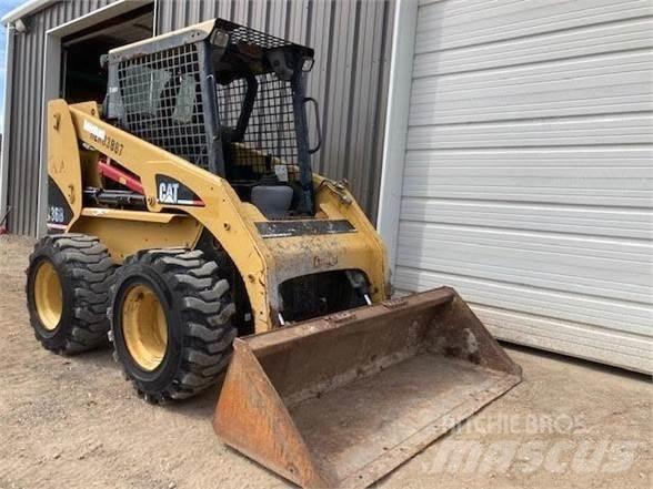 CAT 236B Kompaktlastere