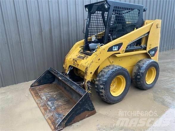 CAT 236B2 Kompaktlastere