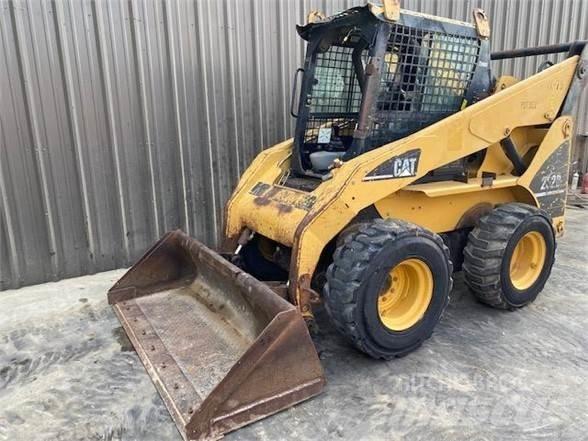 CAT 262B Kompaktlastere