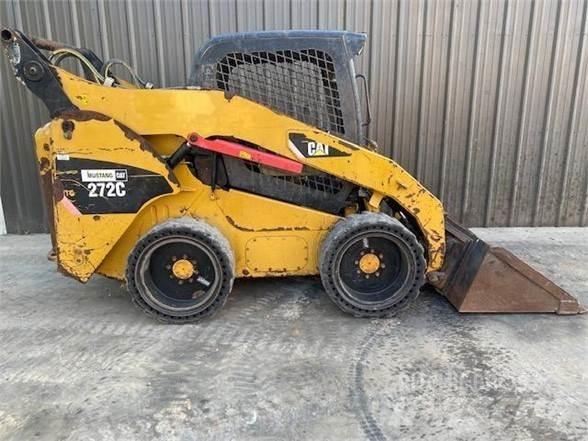 CAT 272C Kompaktlastere