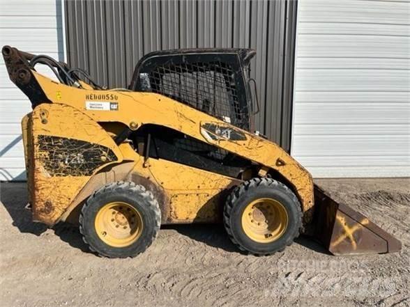 CAT 272C Kompaktlastere