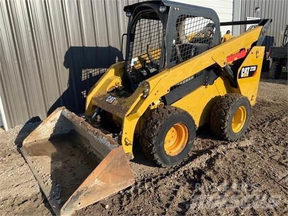 CAT 272D Kompaktlastere