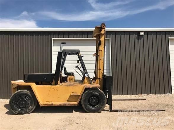 CAT V225B Diesel Trucker