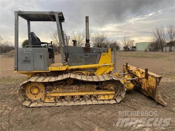 Komatsu D32P-1 Dozere Beltegående