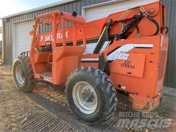SkyTrak 6042 Teleskoplastere