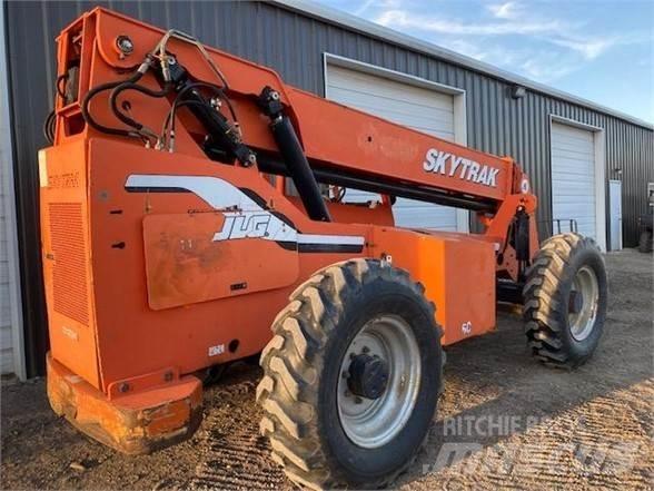 SkyTrak 6042 Teleskoplastere