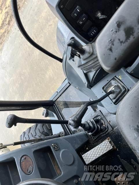 Terex TLB840R Traktorgravere