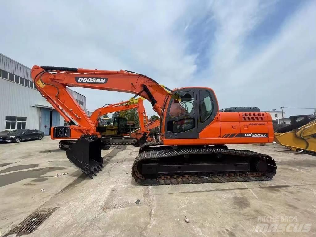 Doosan DX 225 LC Beltegraver