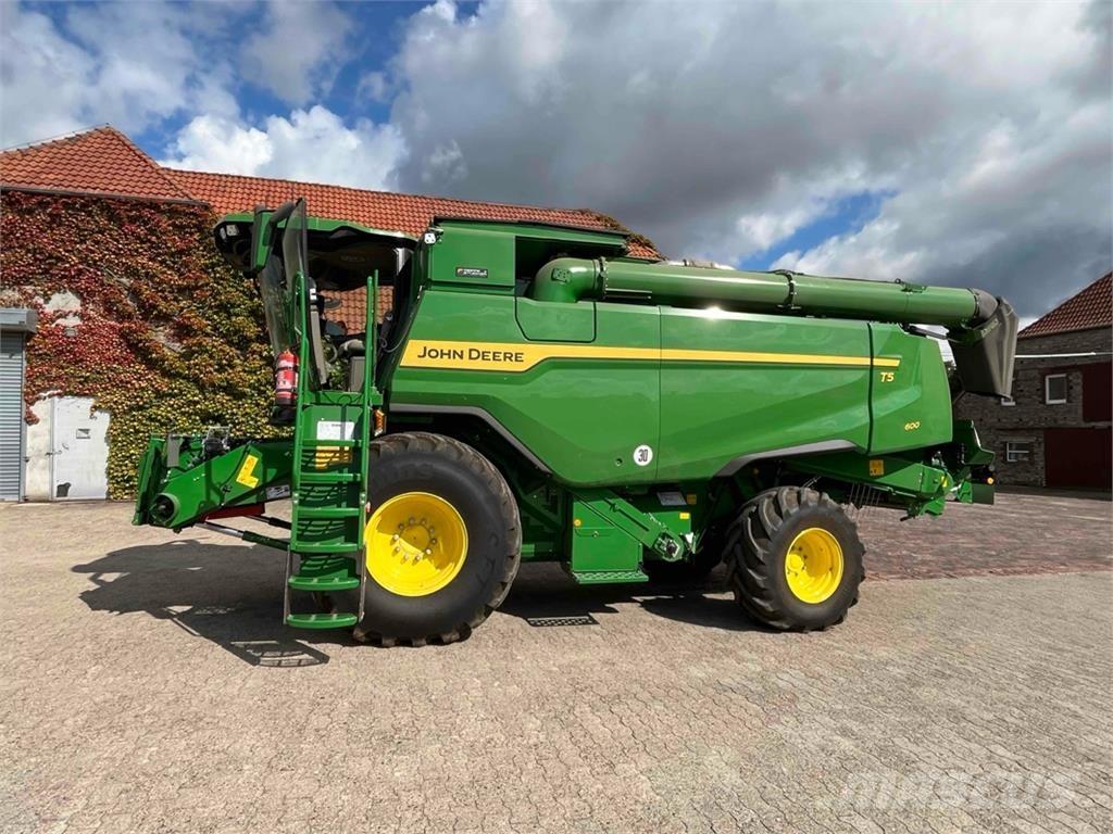John Deere T5 600 Skurtreskere