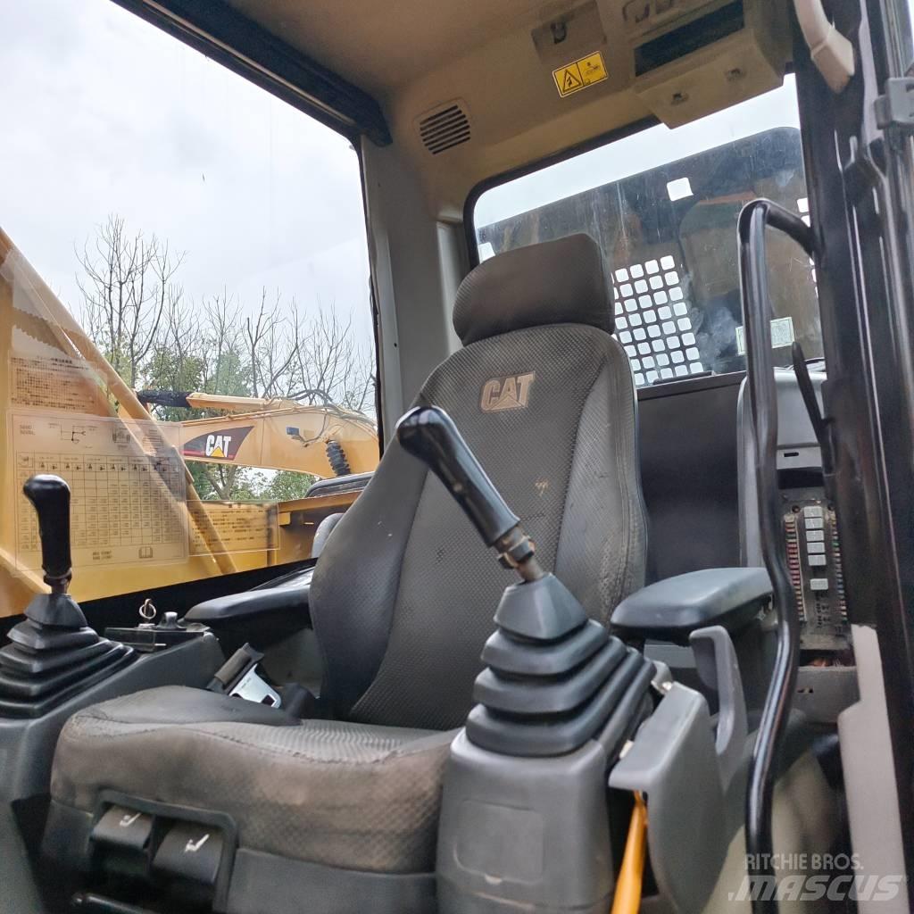 CAT 320 D Beltegraver