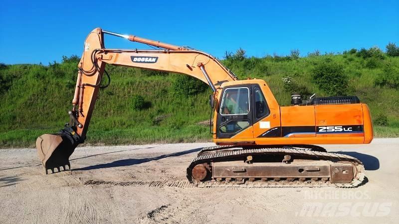 Daewoo S255 LC Beltegraver