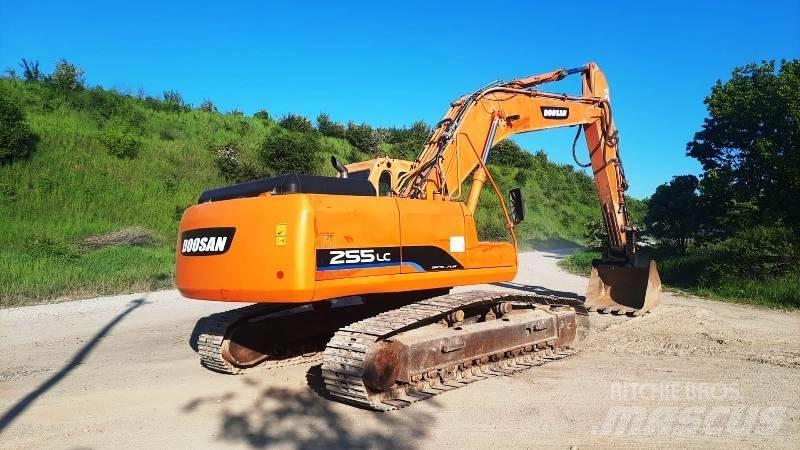 Daewoo S255 LC Beltegraver