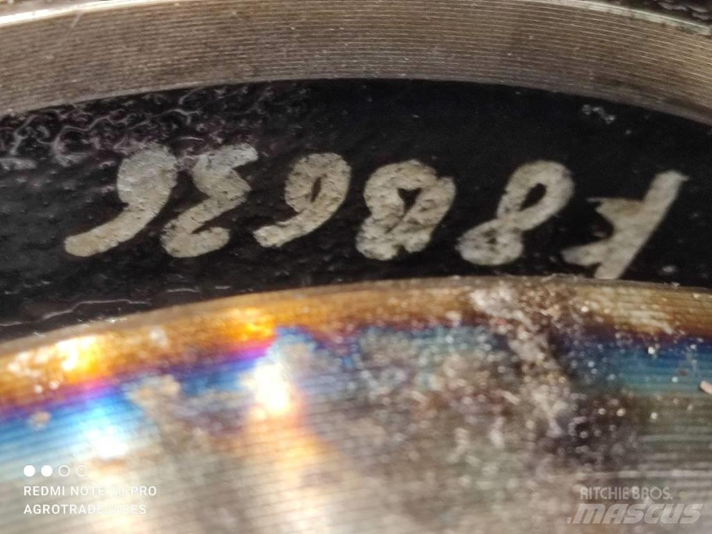 Kramer 750 hub Aksler
