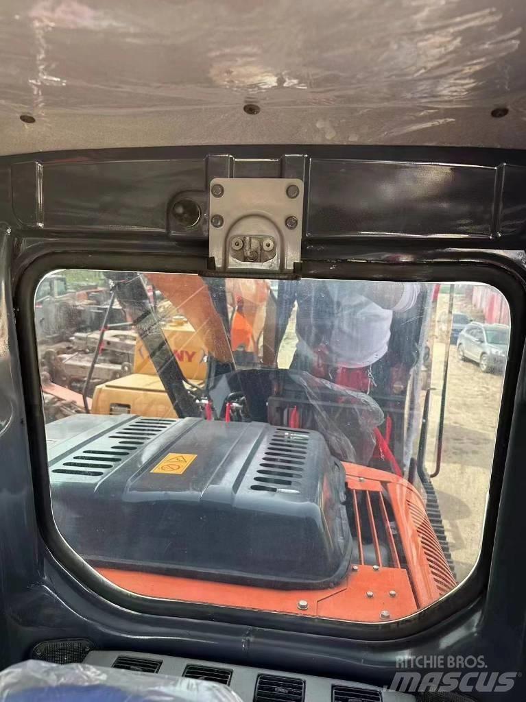 Hitachi 130 Beltegraver