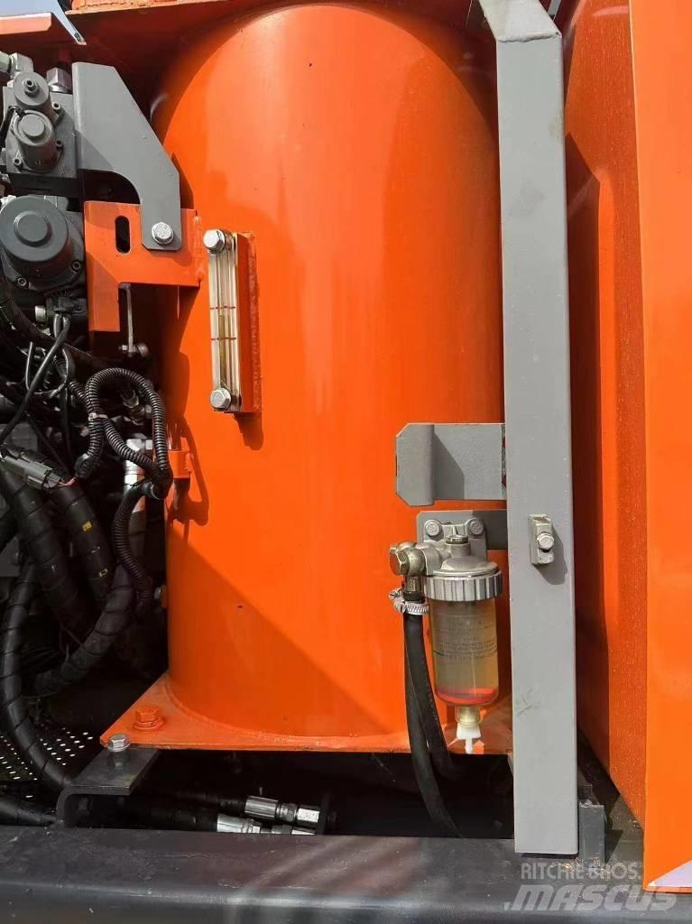 Hitachi 130 Beltegraver