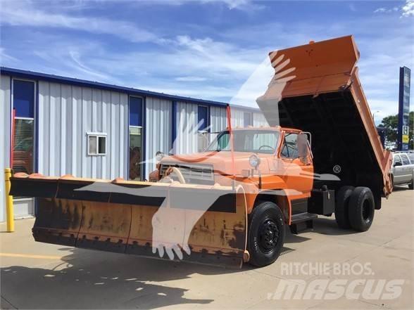 Ford F800 Sand- og saltspredere