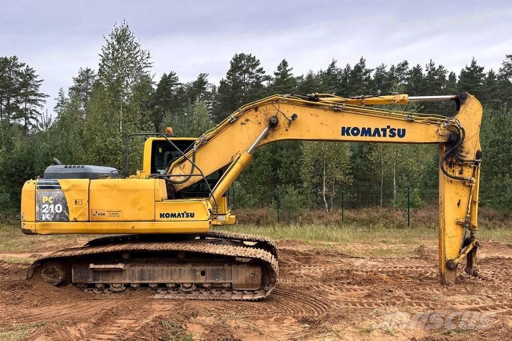 Komatsu PC 210 LC Beltegraver