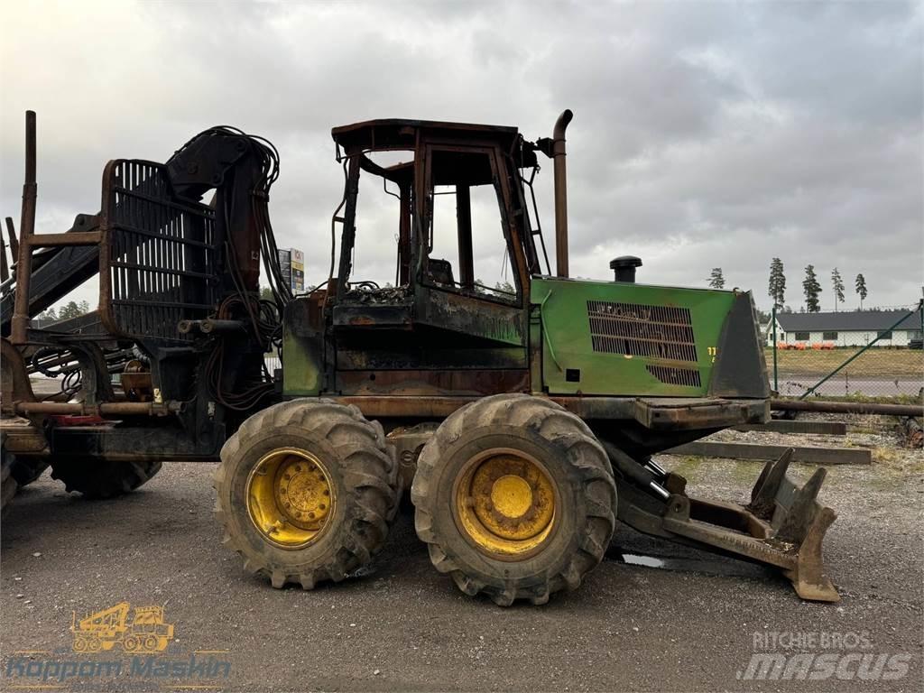 John Deere 1110D Lassbærere